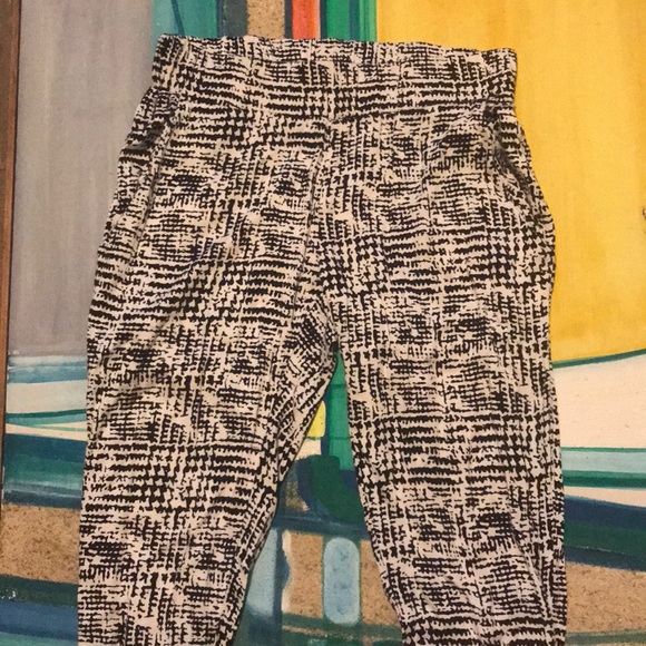 Pants - Stretchy Capris